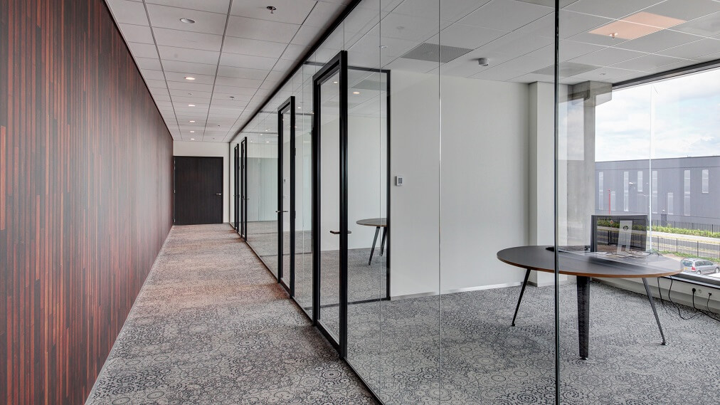 Glazen kantoor-scheidingswanden bedrijfspand in Nieuwegein